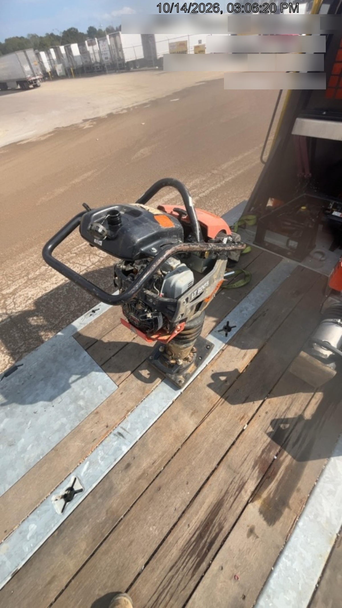 2024 HUSQVARNA LT6005