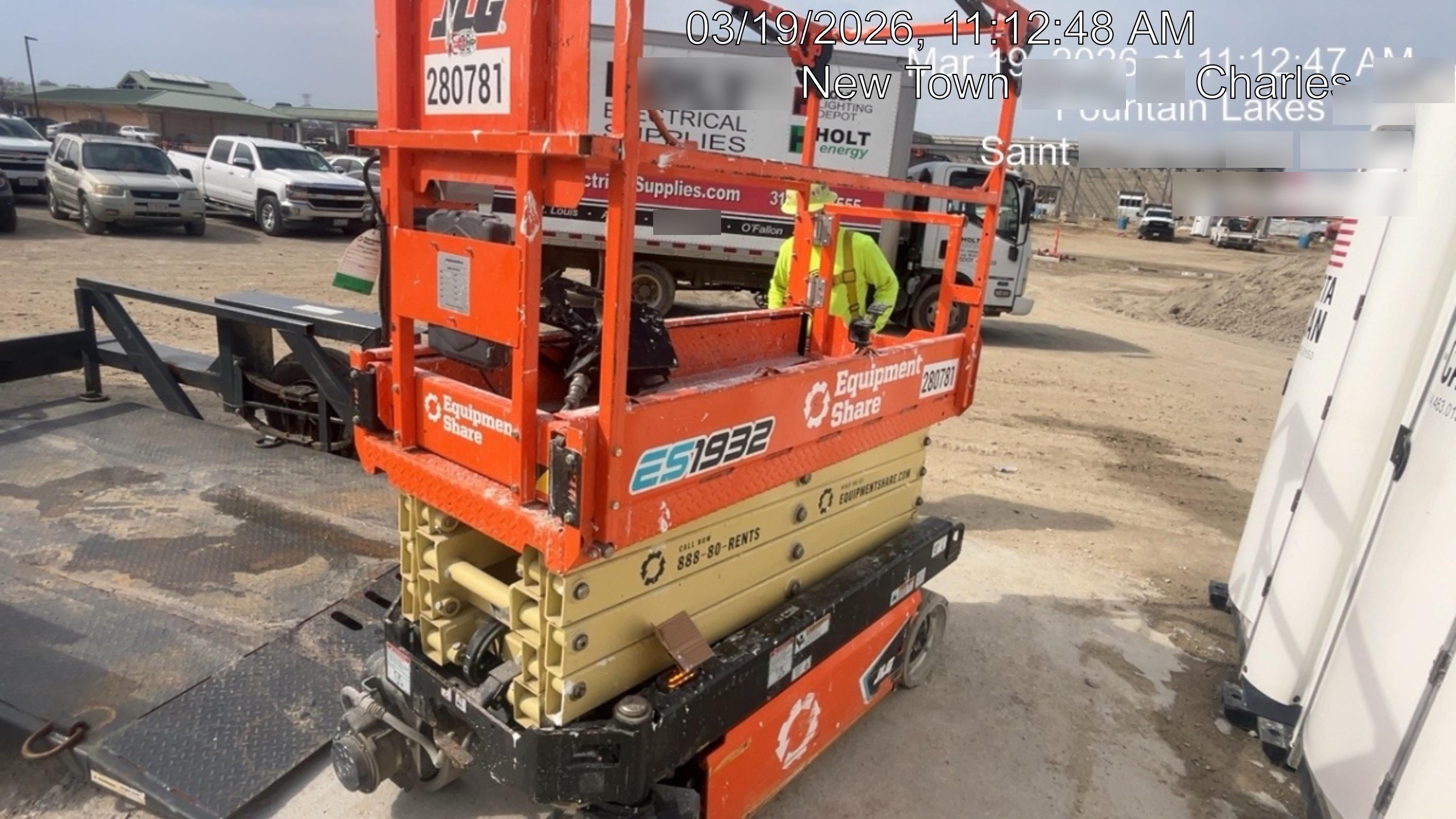 2022 JLG ES1932