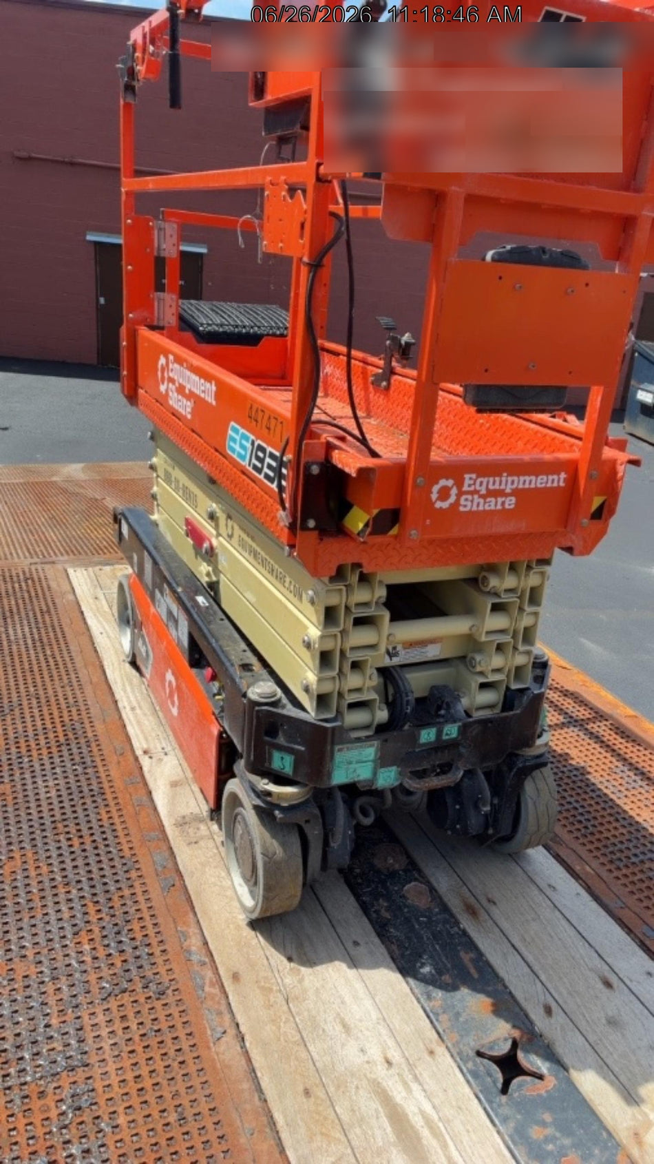 2024 JLG ES1932