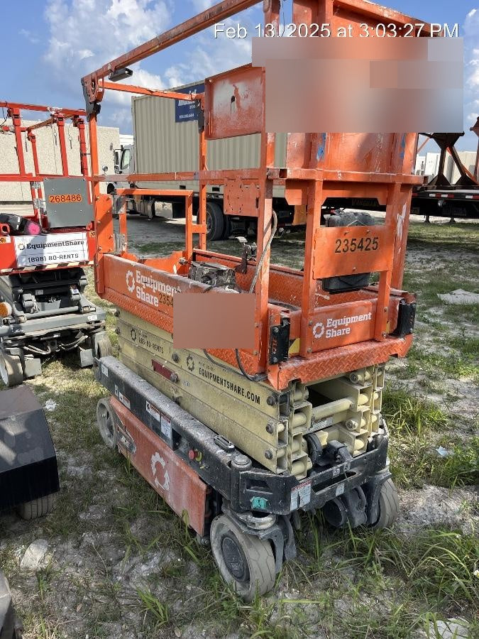 2022 JLG ES1932