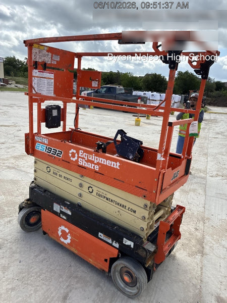 2022 JLG ES1932