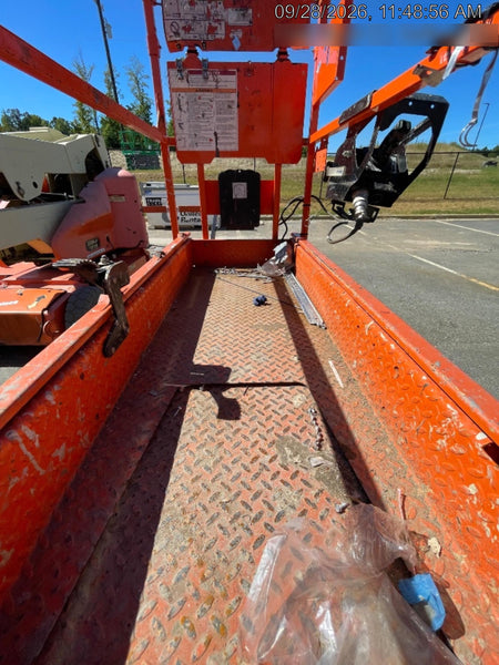 2022 JLG ES1932