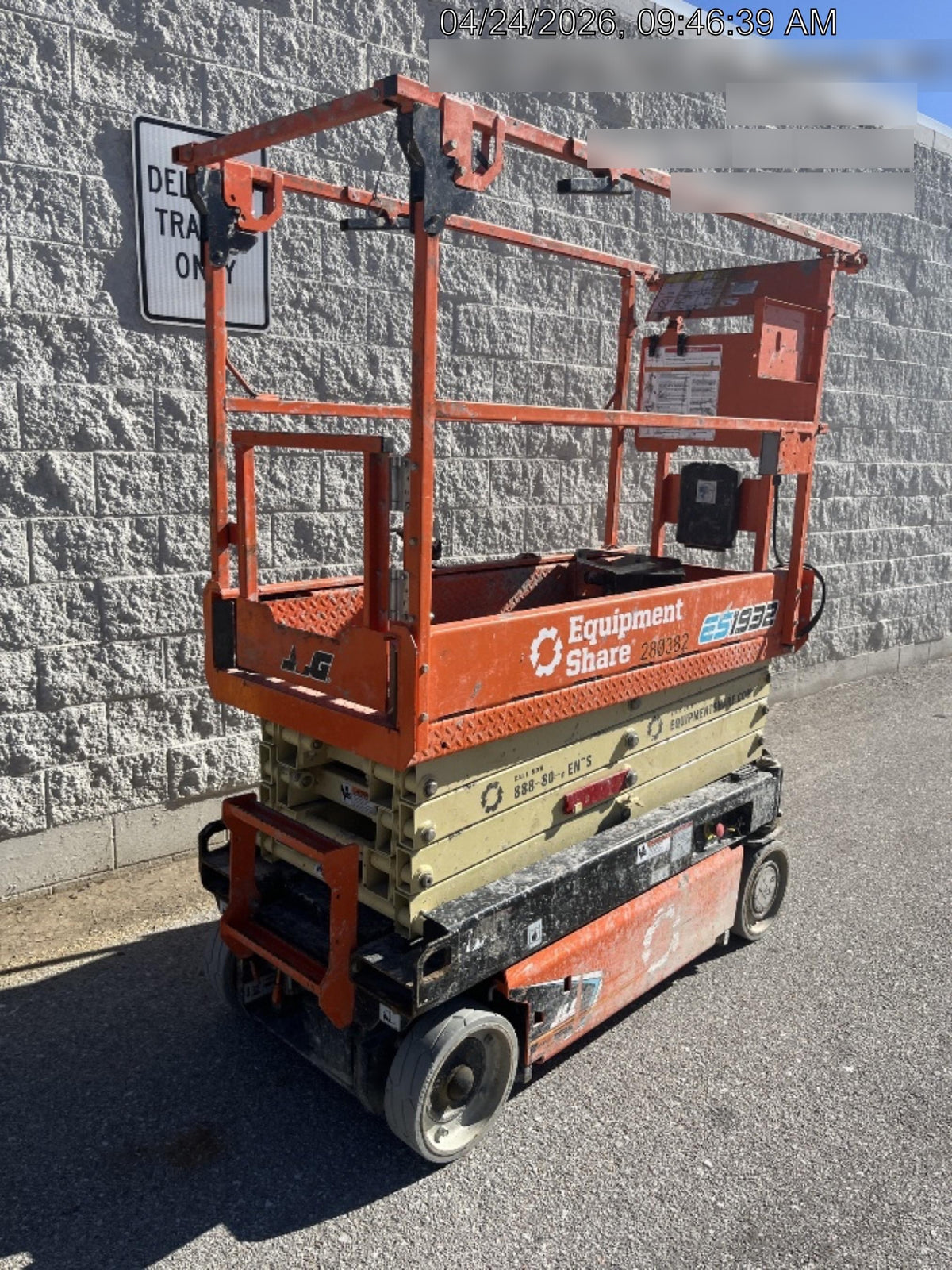 2022 JLG ES1932