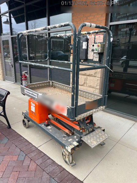 2021 JLG 1030P