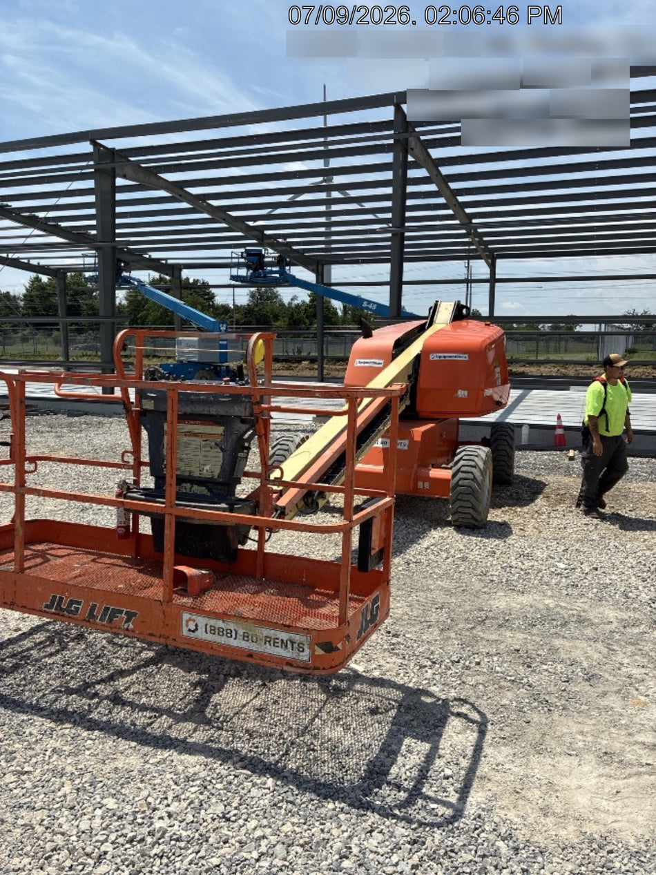 2021 JLG 400S