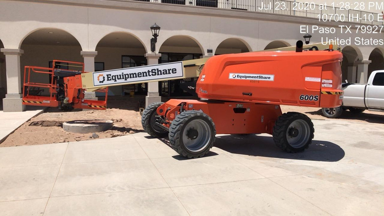 2020 JLG 600S