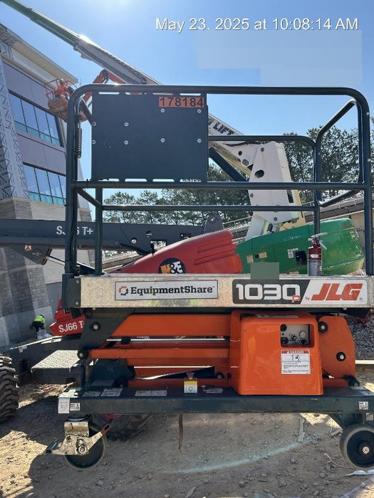 2021 JLG 1030P