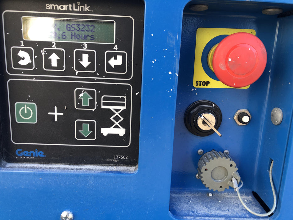 2020 Genie GS-3232 Standard, Folding half height swing gate, 800W Inverter