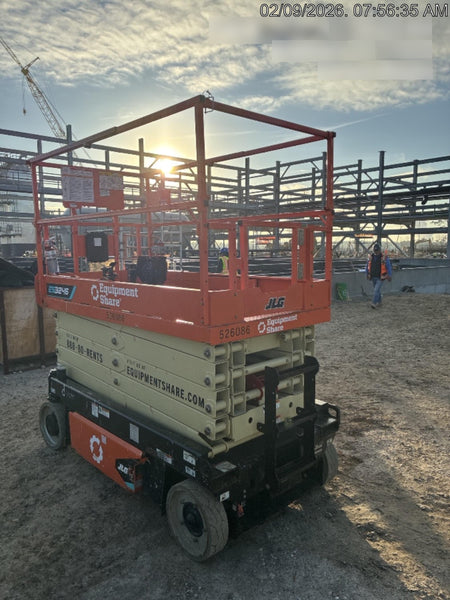 2025 JLG ES3246