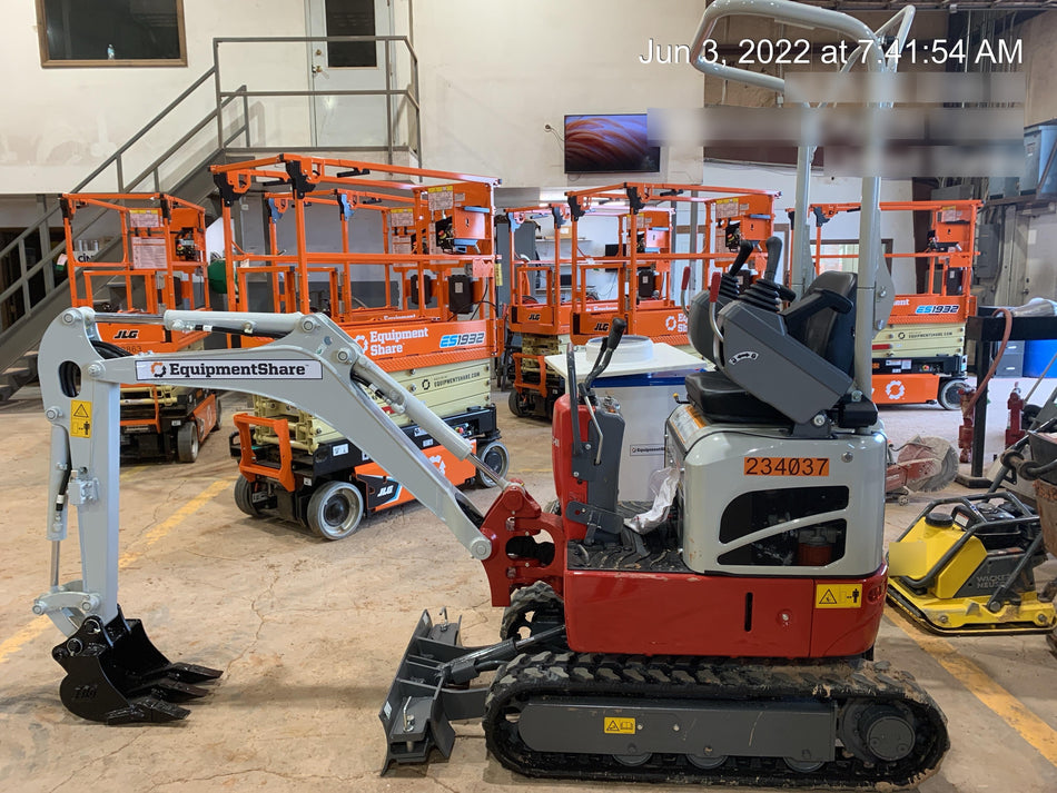 2022 TAKEUCHI TB210R