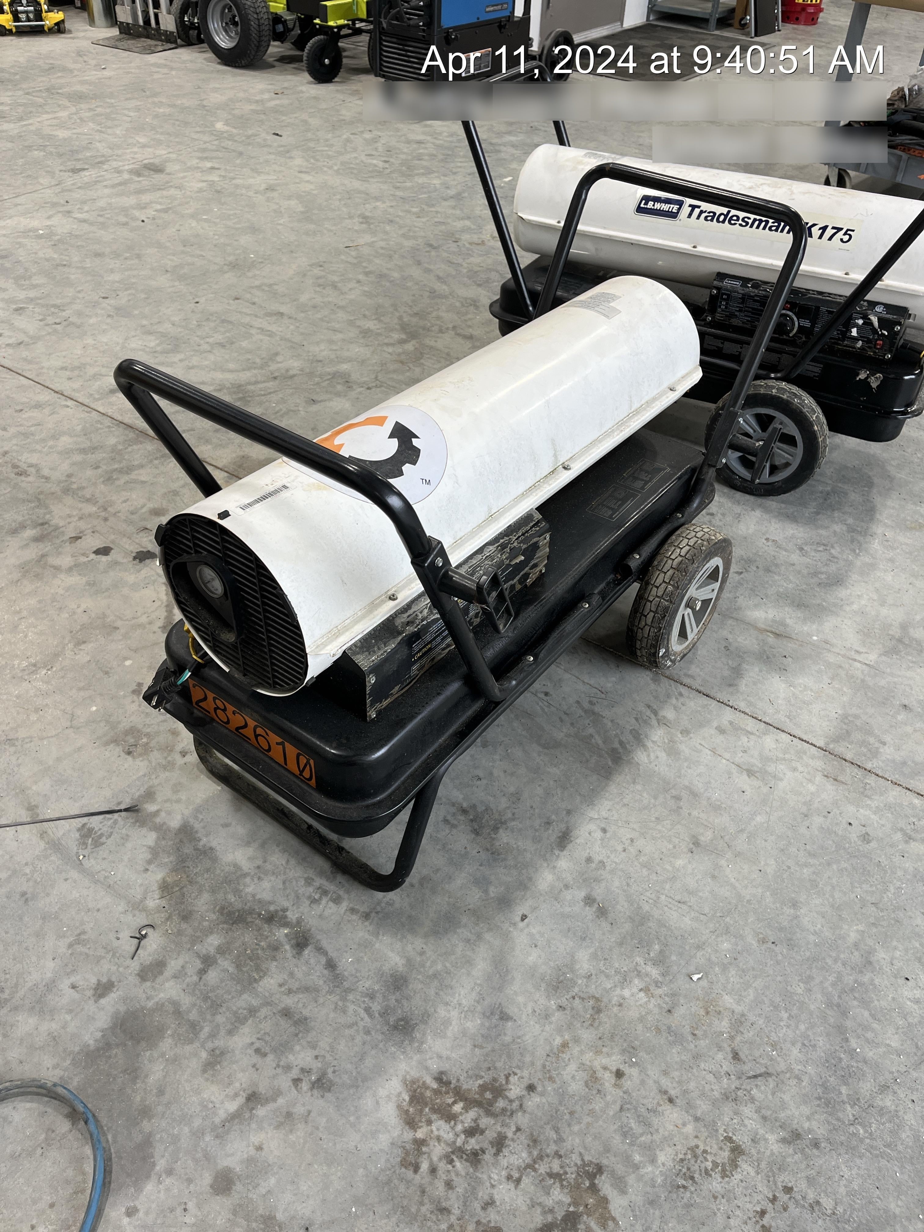 2022 LB WHITE Tradesman K175