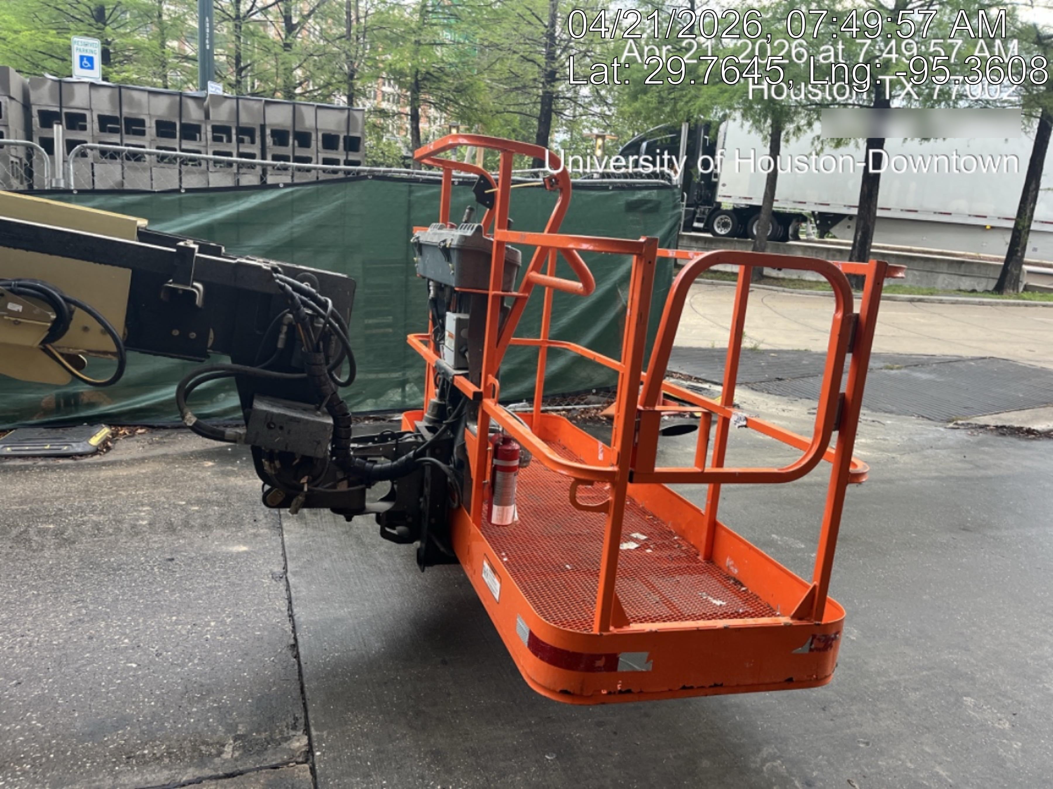 2023 JLG 600S