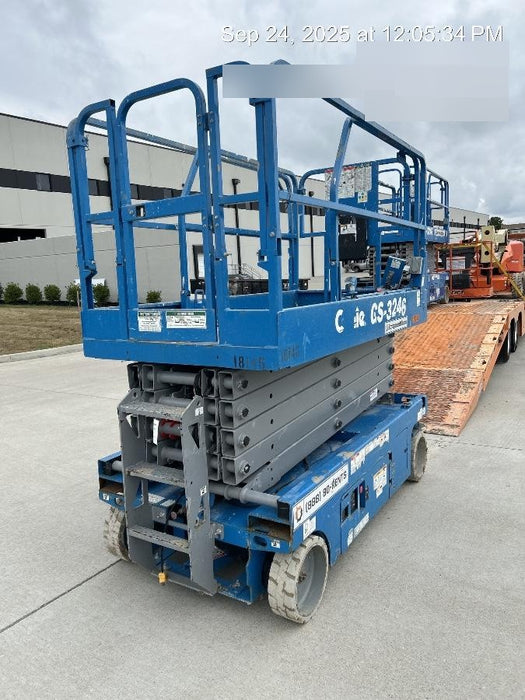 2018 Genie GS-3246 Genie GS-3246 w/Folding rails, Full height swing gate