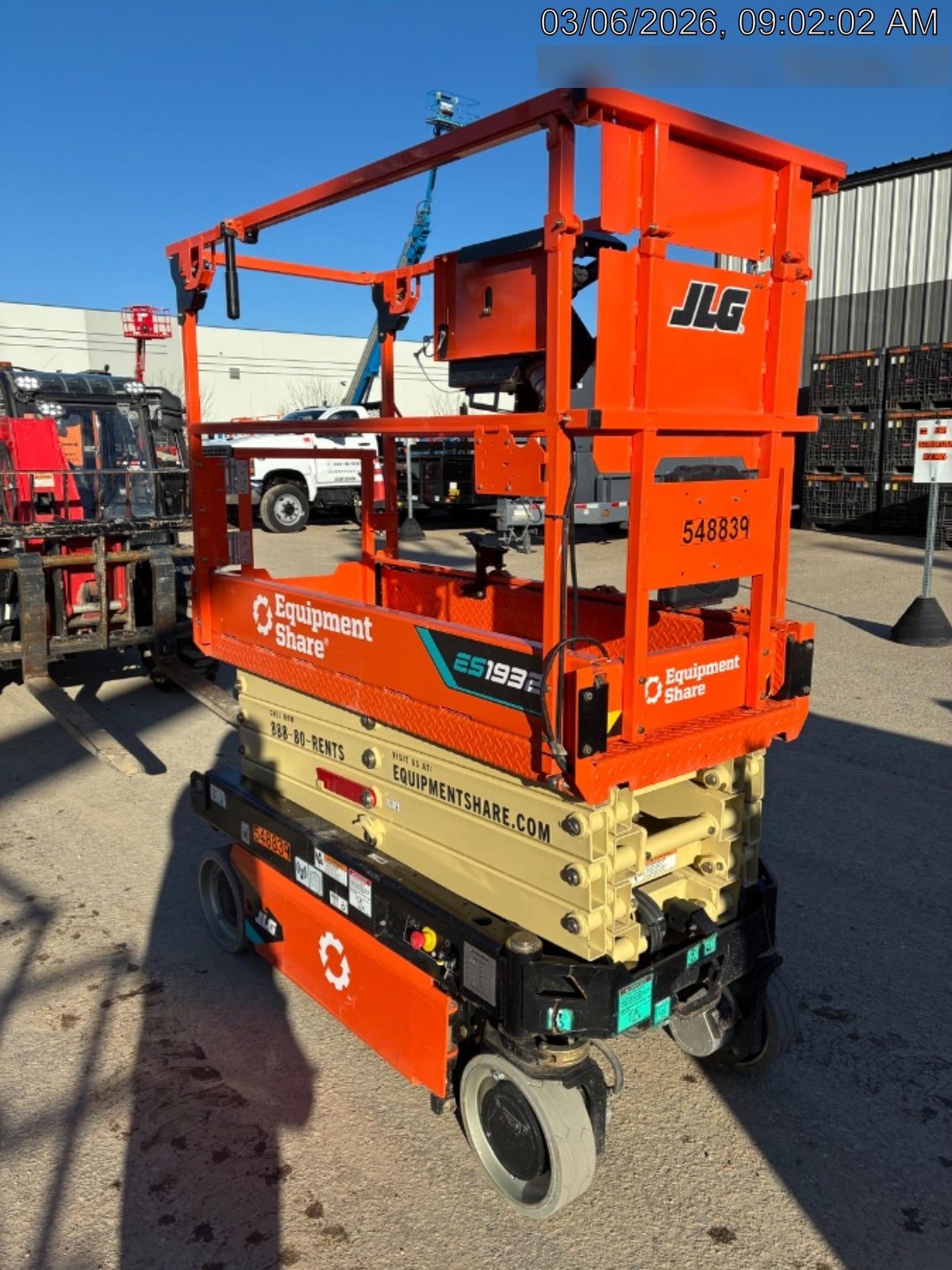2025 JLG ES1932