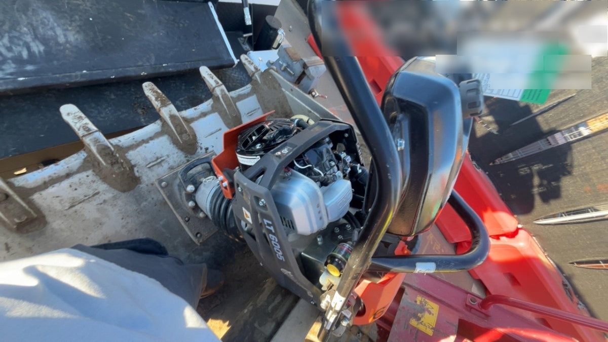 2025 HUSQVARNA LT6005