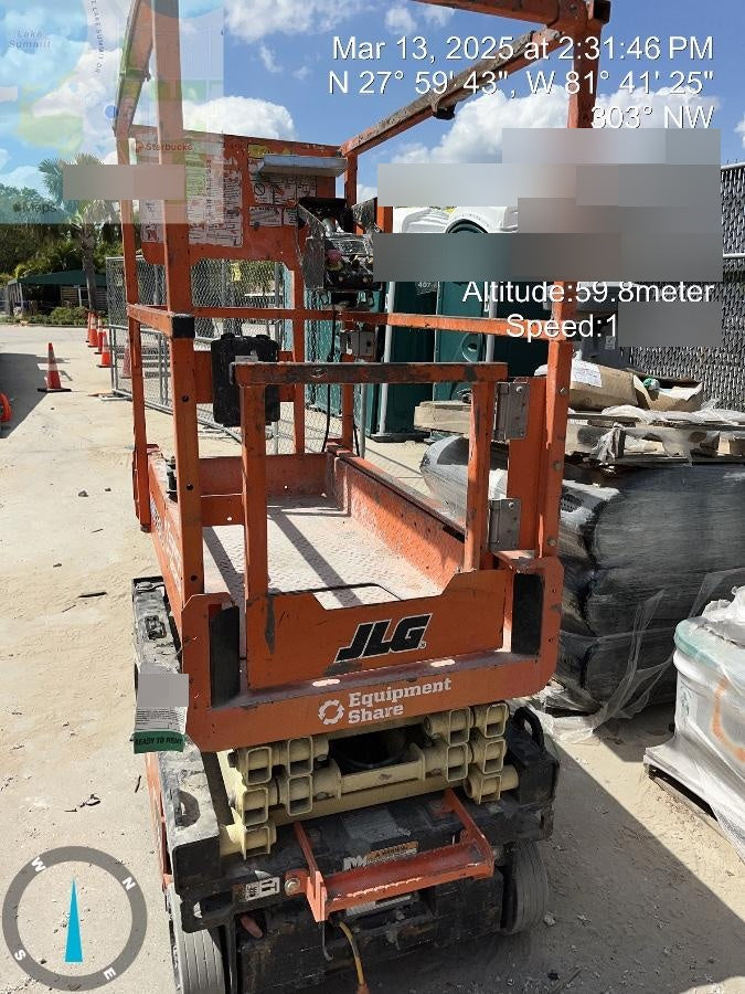 2022 JLG ES1330L
