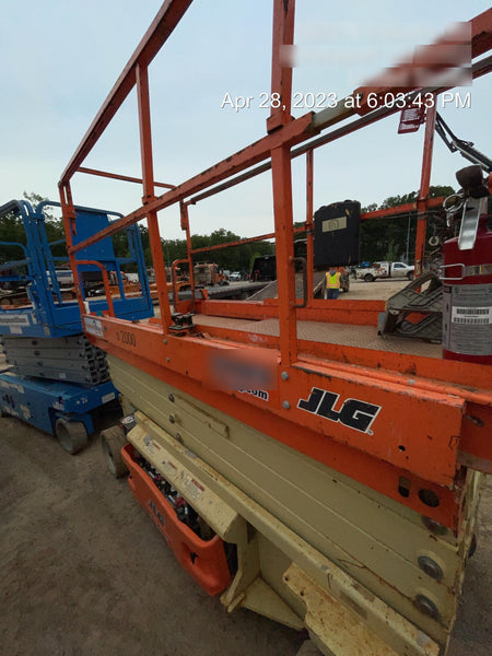2016 JLG 3246ES
