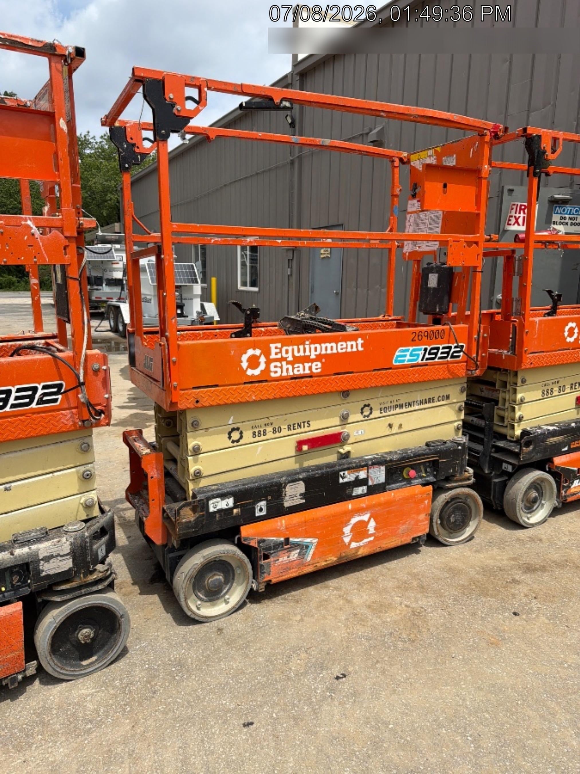 2022 JLG ES1932
