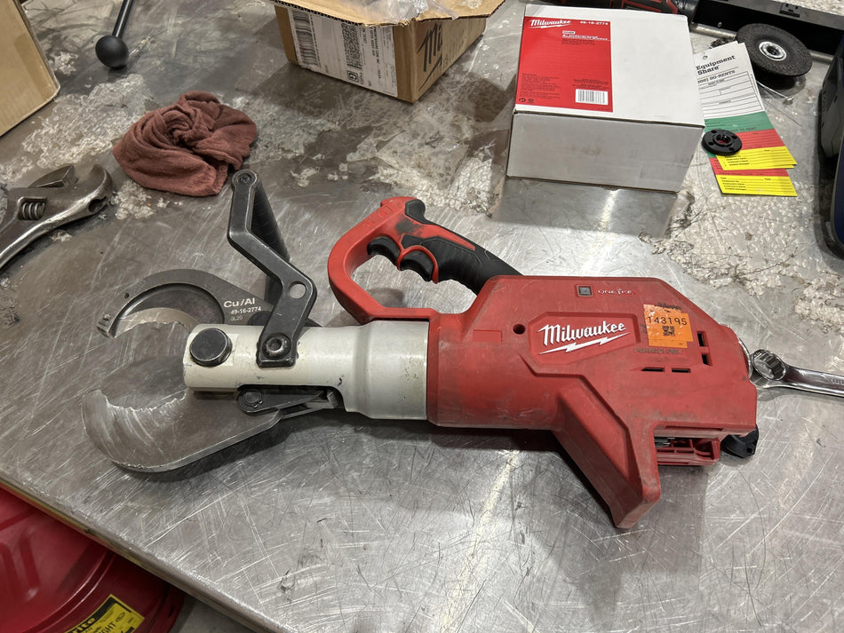 2021 MILWAUKEE 2776-21