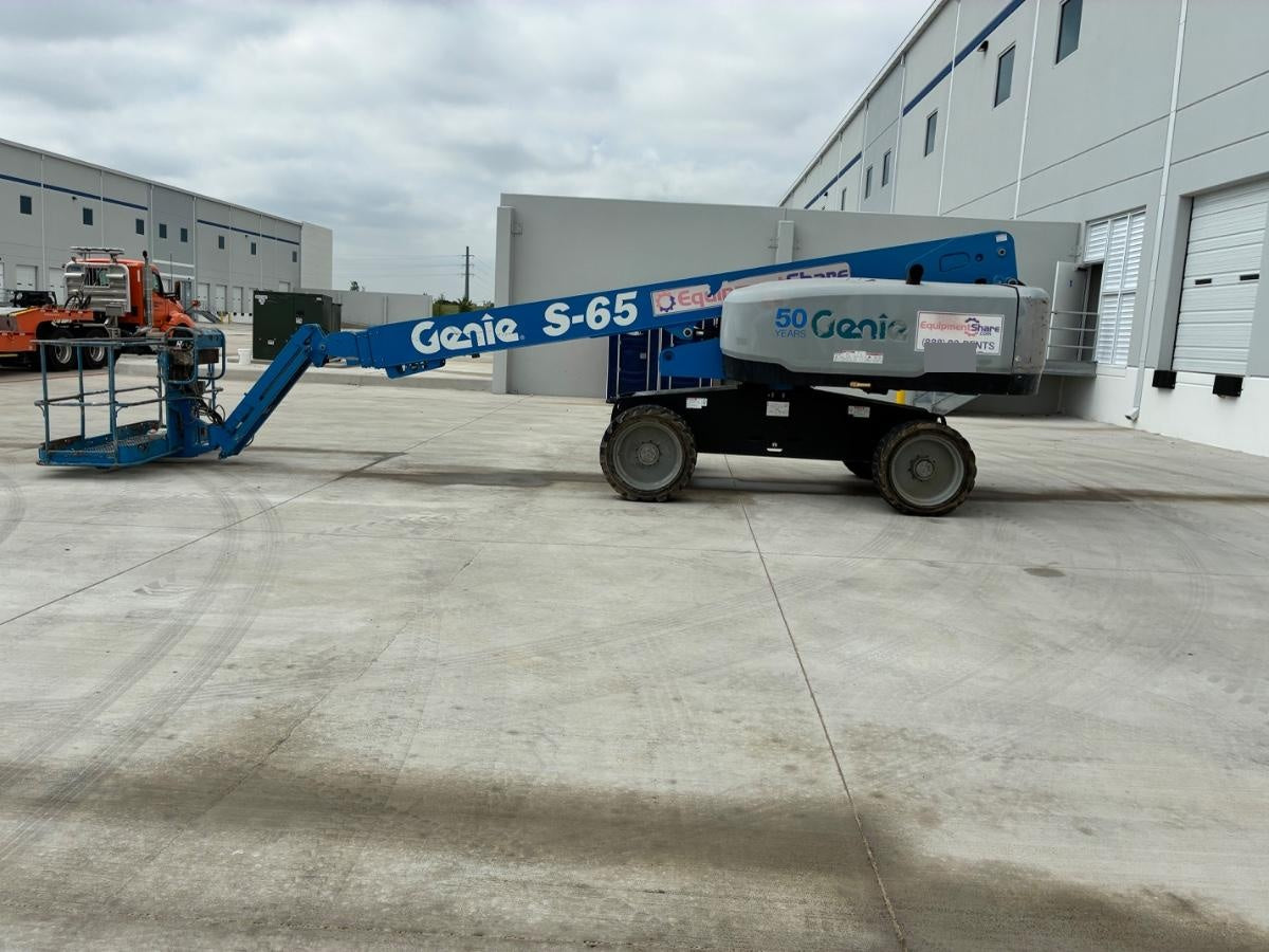 2016 GENIE S-65
