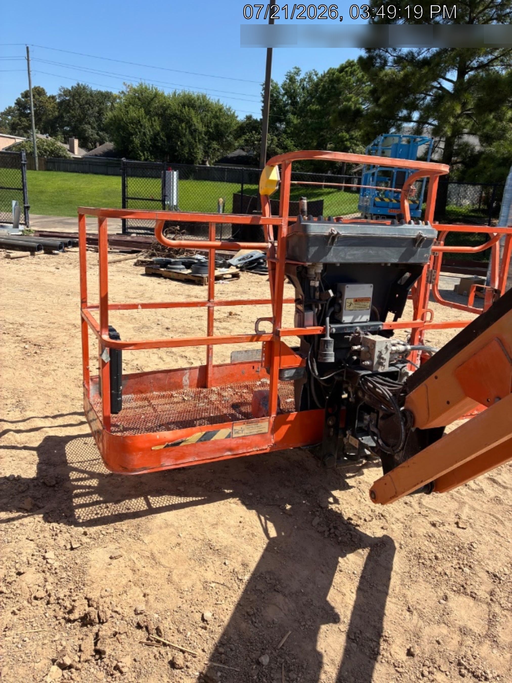 2022 JLG 660SJ