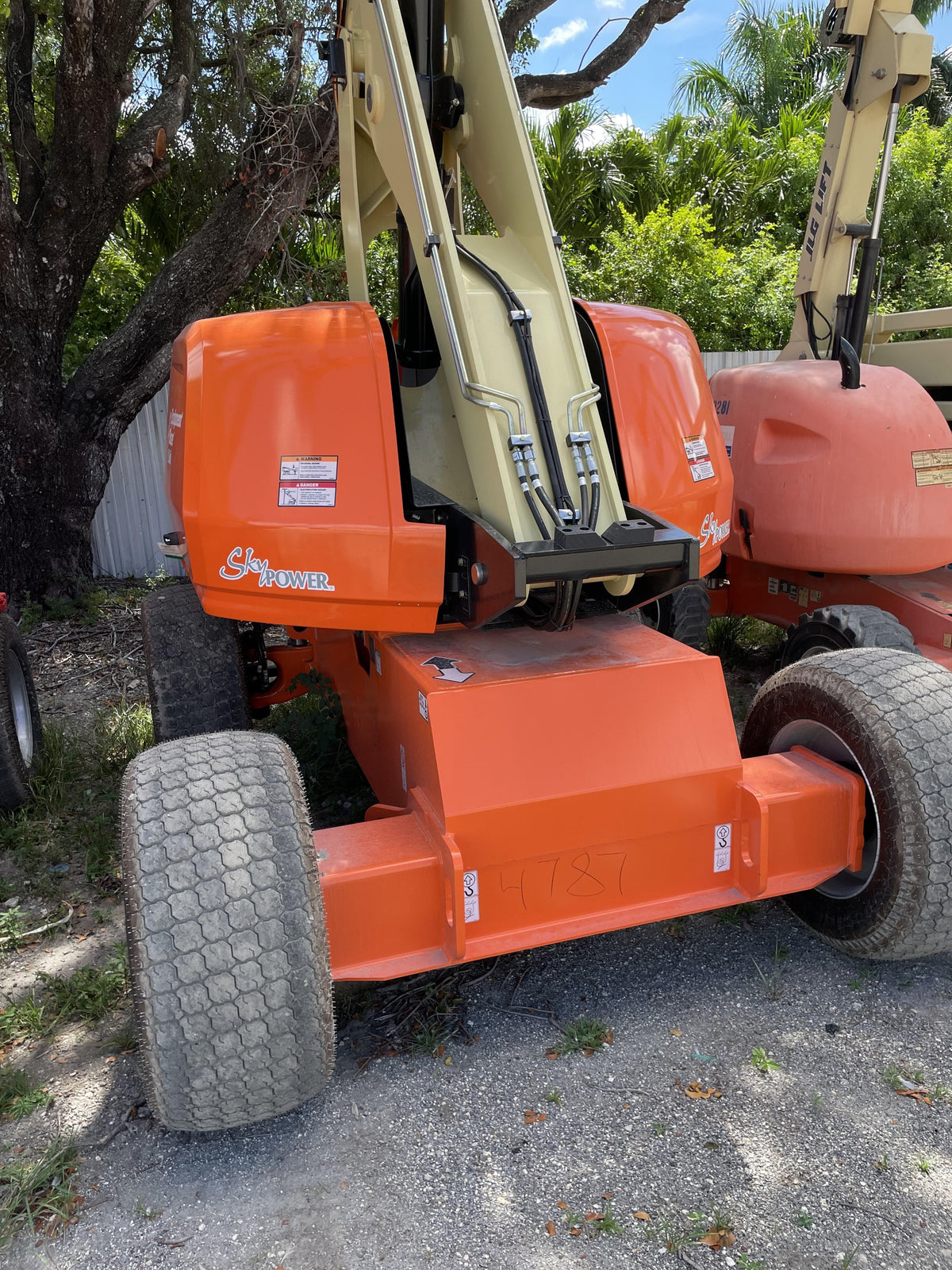 2022 JLG 660SJ
