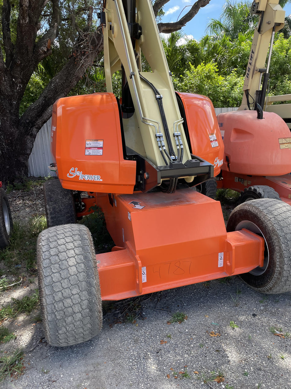 2022 JLG 660SJ