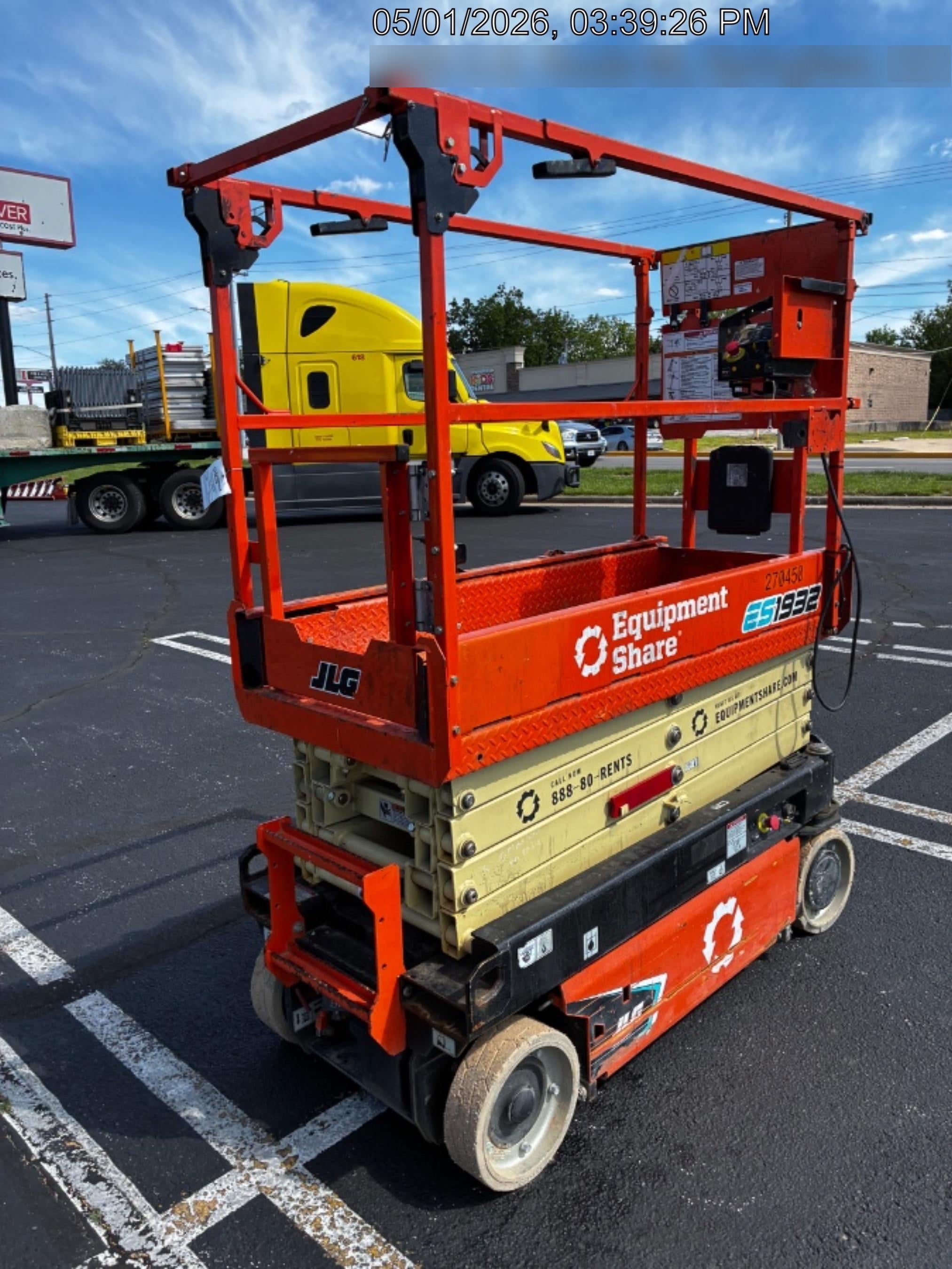 2022 JLG ES1932