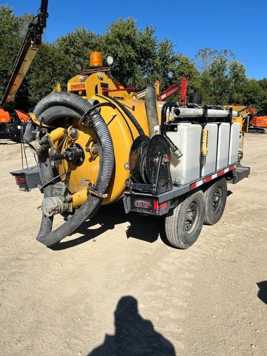 2023 VAC-TRON LP573XDT