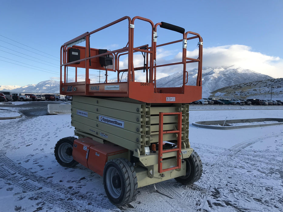 2020 JLG 4069LE
