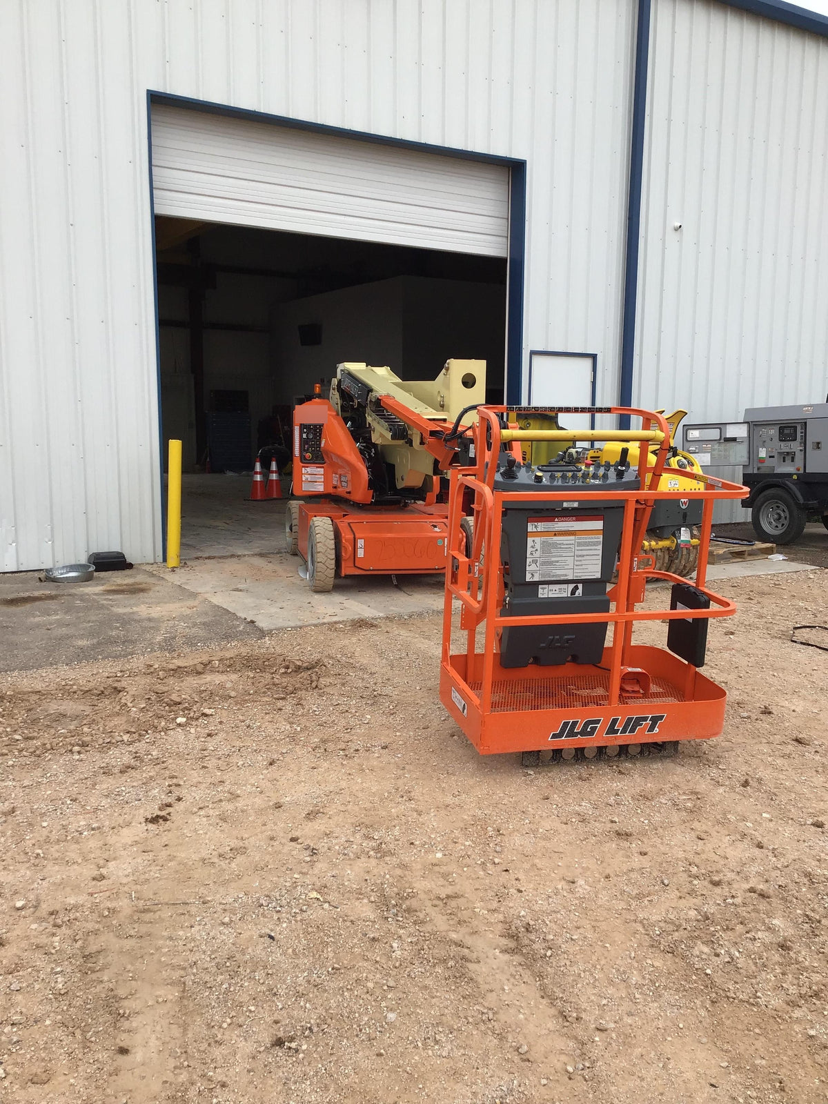 2019 JLG E400AJPN