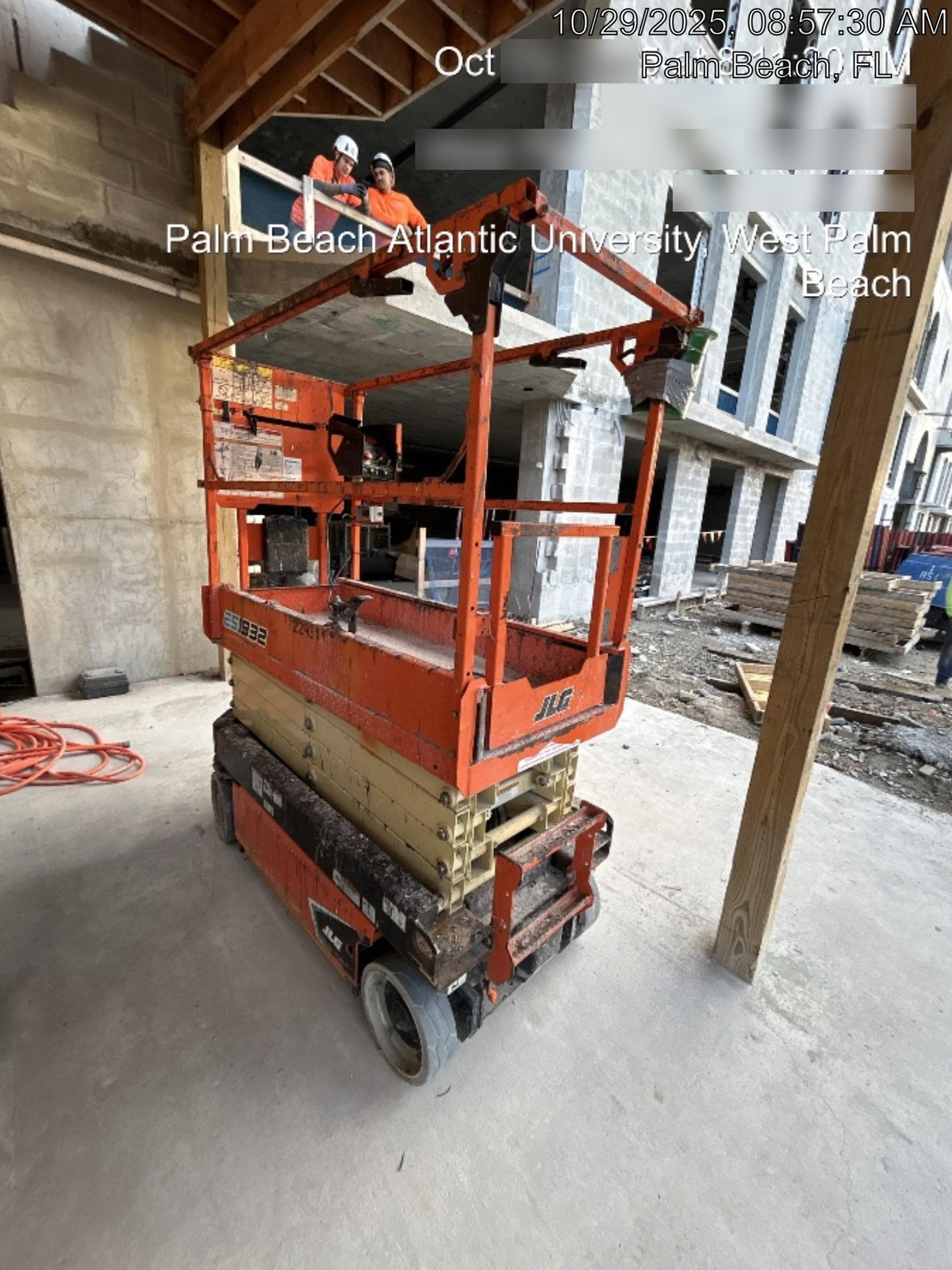 2022 JLG ES1932