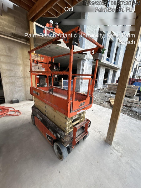 2022 JLG ES1932