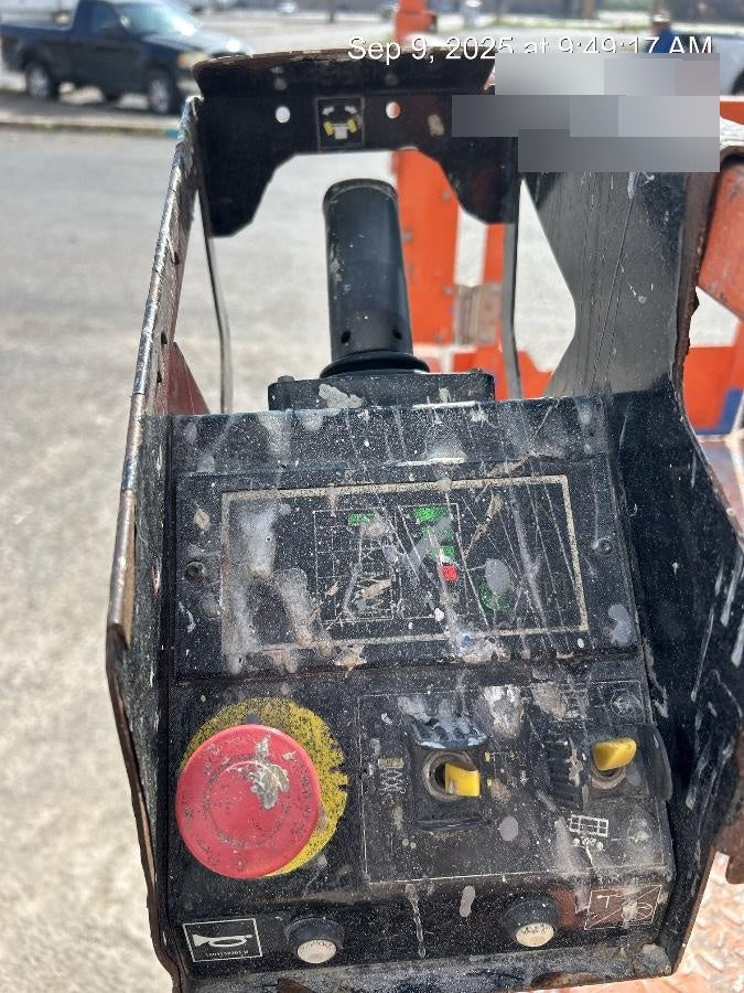 2022 JLG ES2632