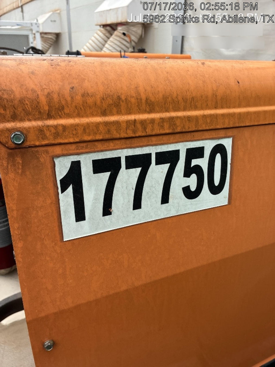 2021 Lincoln Electric Vantage 322 Vantage 322 Ready Pak 3 w/ Decals, ORANGE (includes trailer, cable rack, fender light kit) NO Telematics