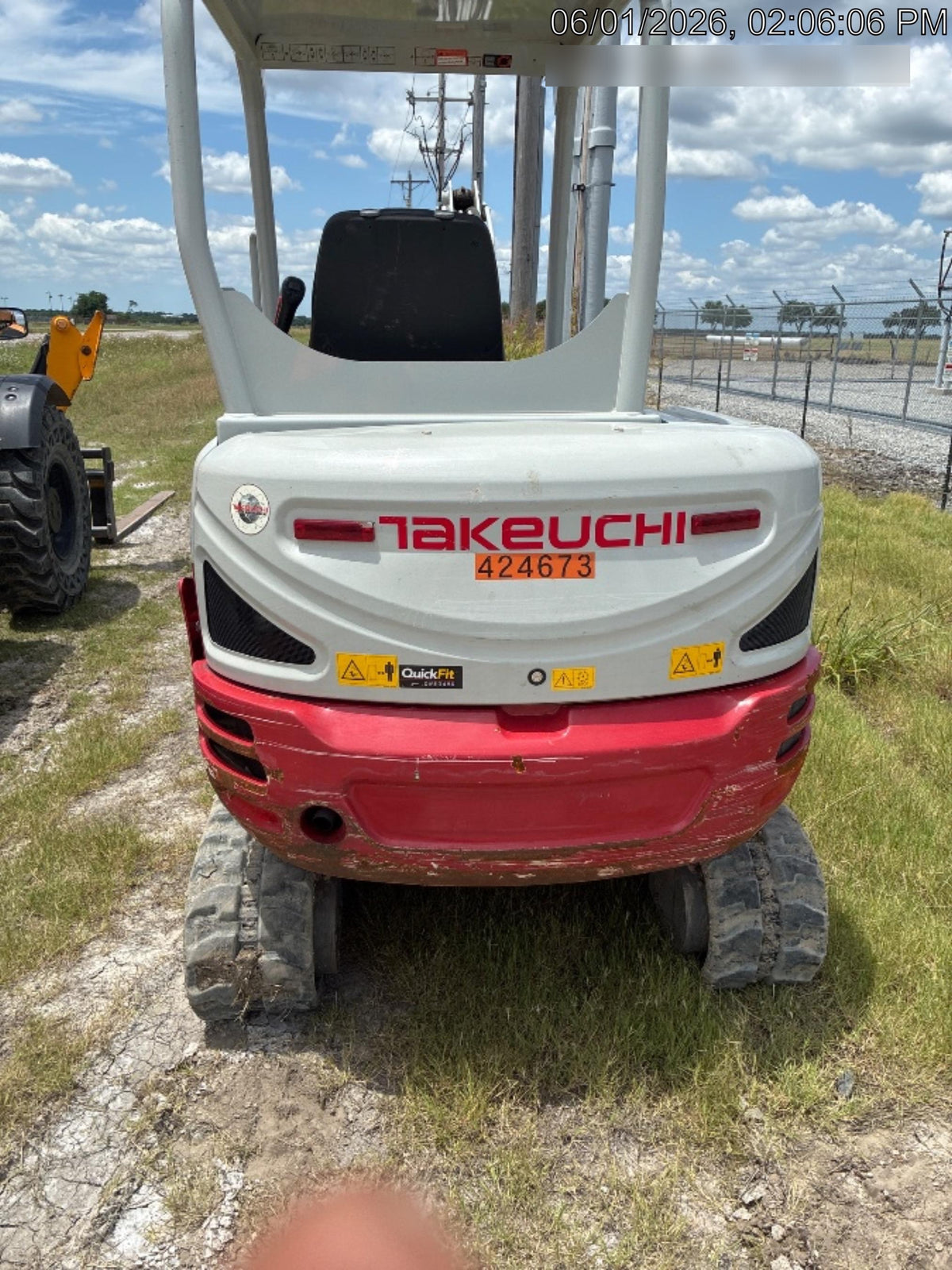 2024 TAKEUCHI TB235-2R