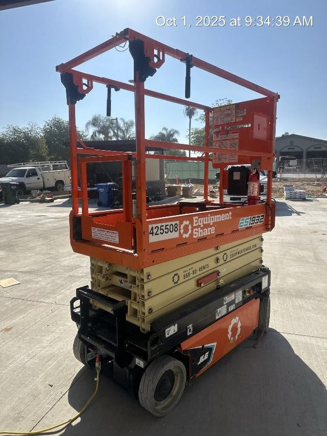 2024 JLG ES1932