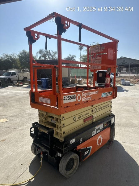 2024 JLG ES1932
