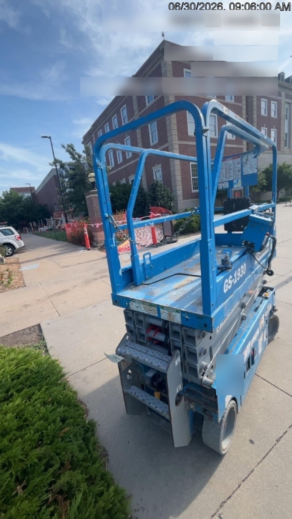2019 Genie GS-1930 Fixed rails with chain Entry