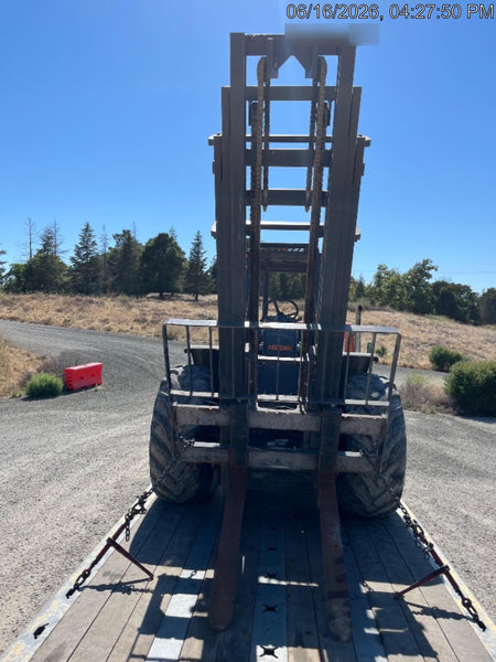 2023 CASE 588H