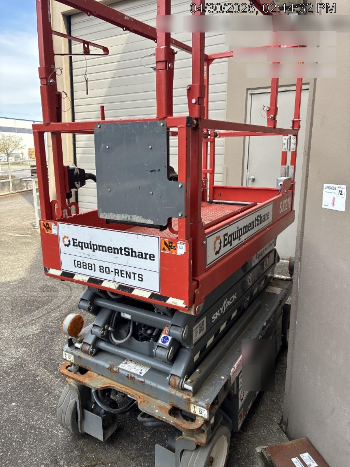 2020 Skyjack SJIII-3219 Solid NM Tires, Half height spring hinged entry gate, Dual Beacons, 800W Inverter