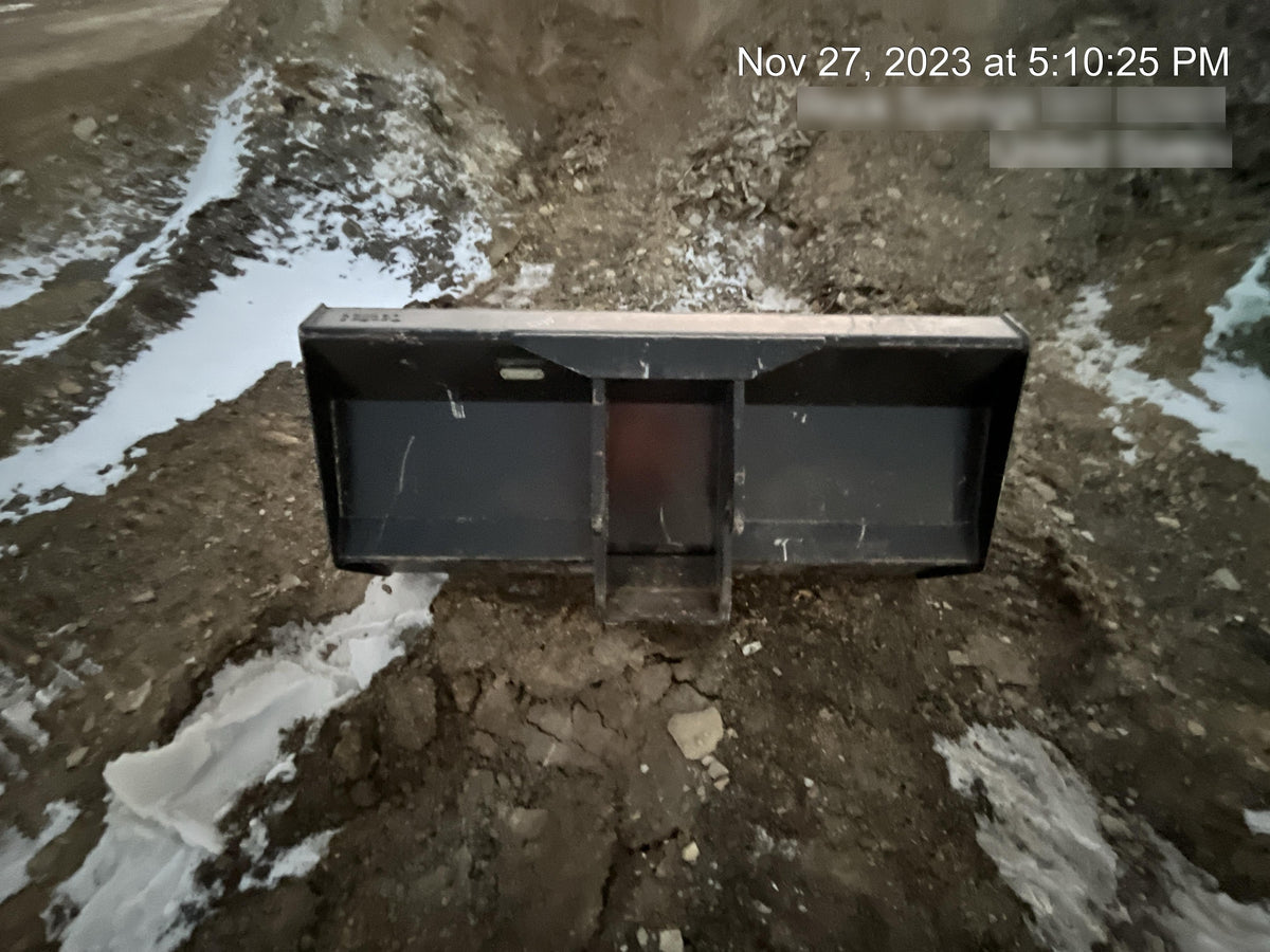 2023 JLG 1001100822