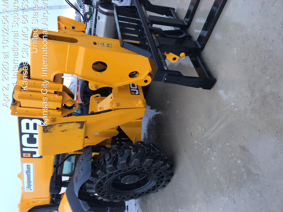 2019 JCB 512-56 Cab/Heat/Air, 109 HP, Solid Tires, STD Worklight, Beacon, Aux Hydraulics, Lifting Eye, Back up Alarm w/66" Carriage/60" Forks