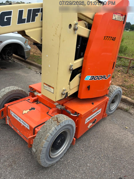 2021 JLG E300AJP