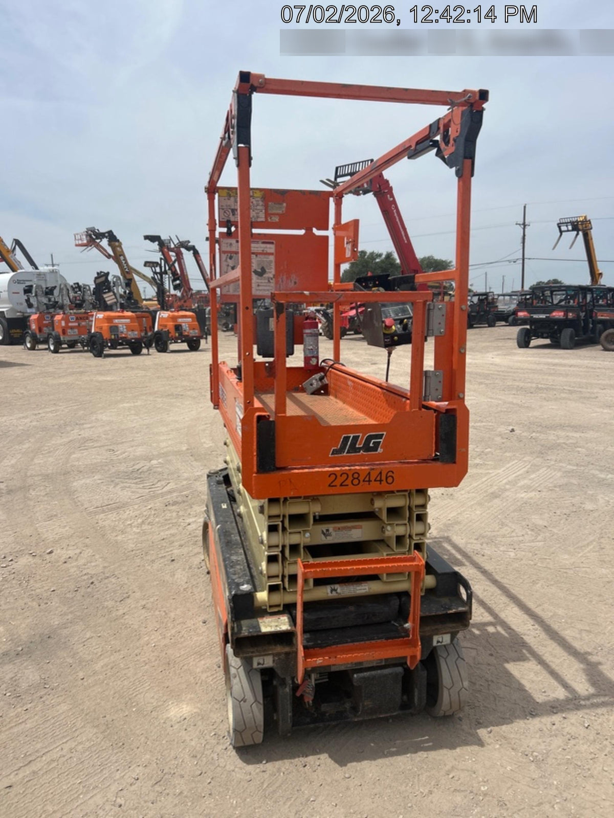 2022 JLG ES1932