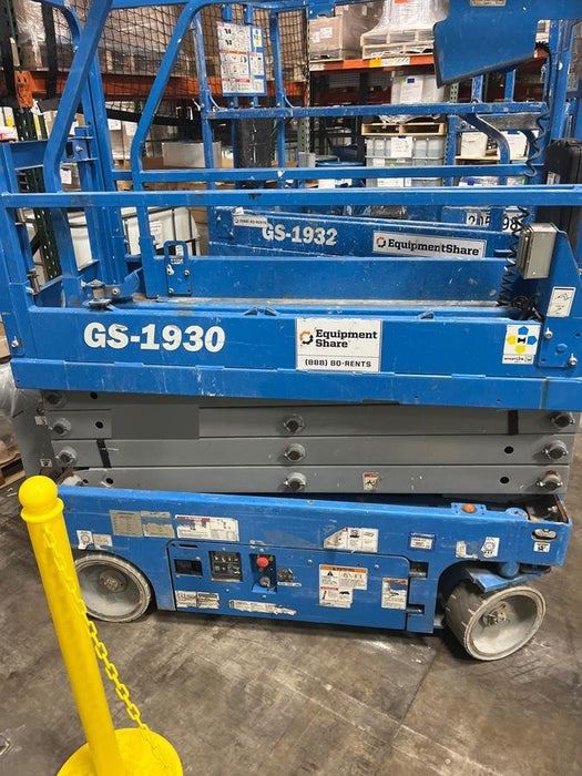 2020 Genie GS-1930 Solid Non Marking Tires, Beacon, Folding rails with half height swing gate