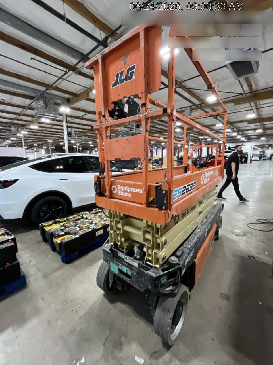 2022 JLG ES2632