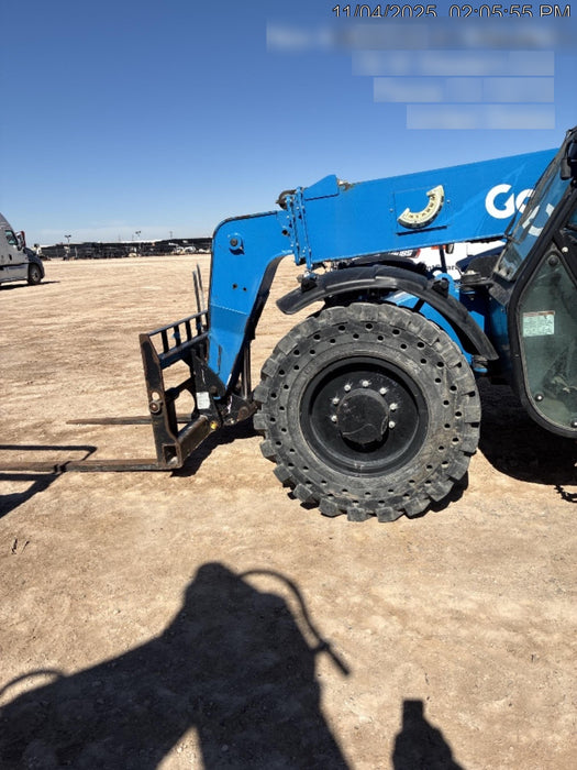 2018 Genie GTH-844 Genie GTH-844 w/Enclosed Cab w/HVAC, Work Lights, Solid Tires, Beacon, 60" Carriage and Forks