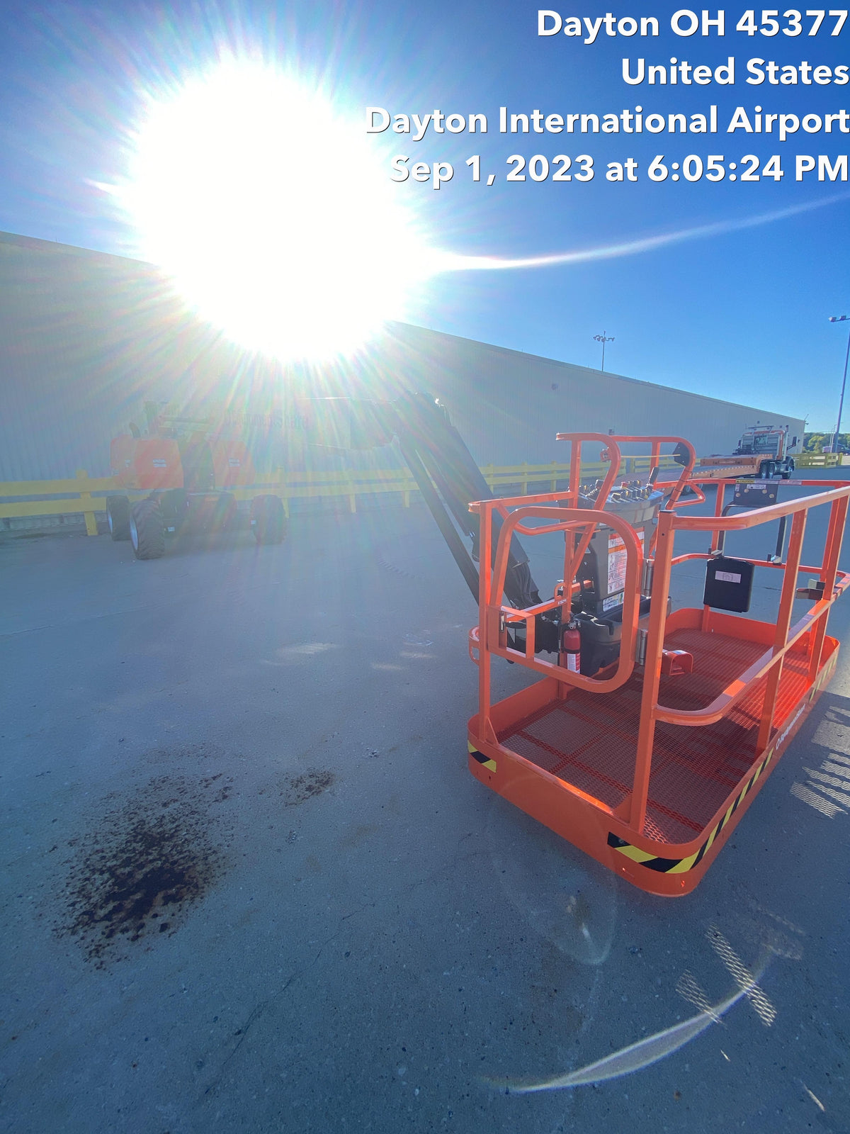 2023 JLG 860SJ