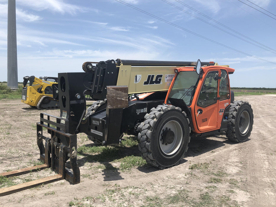 2019 JLG 1255